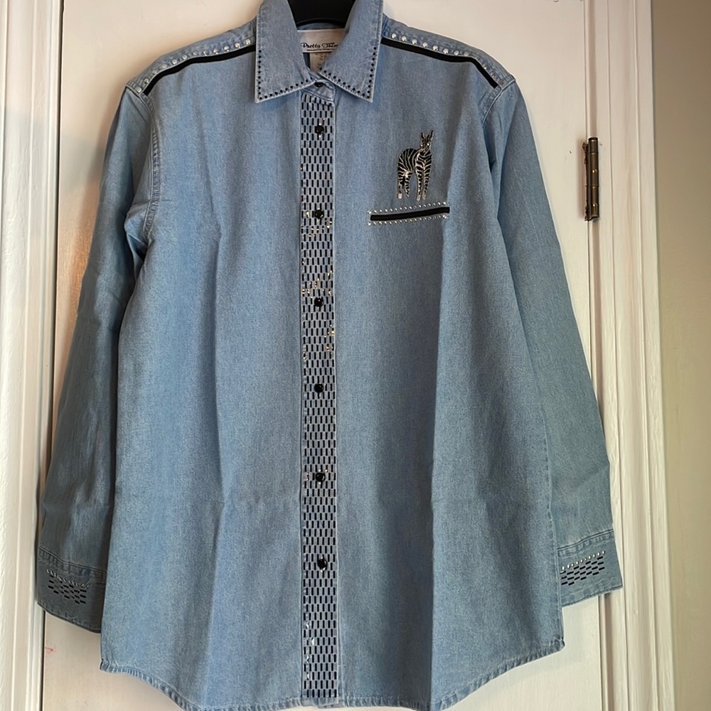 NWT Pretty Things Embellished Denim Button Down Shirt LG